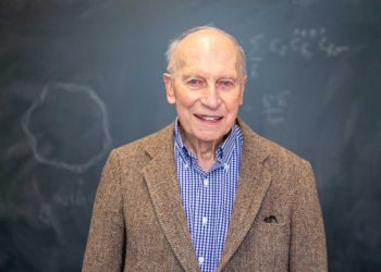 Uvijek je želio doktorat iz fizike. Konačno ga je stekao sa 89 godina