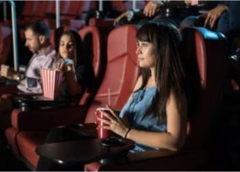 Kakav je zaista osjećaj biti sam u javnosti