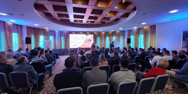 Zvanično otvorenje „PIT DrwoCon 2023“: „Dva dana ciljamo na drvo i namještaj!“