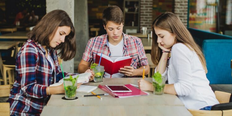 Zašto bi studenti trebali usvojiti planove zdravih obroka