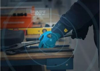 Čudesna rukavica uz čiju pomoć manuelni procesi sklapanja postaju digitalni