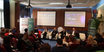 Mogu li javno istupanje i poslovanje prerasti u kreaciju i biti umjetnost?