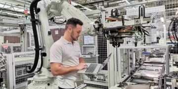 Kompanija Brose u Coburgu osvojila je nagradu “Tvornica godine“ u kategoriji „Izvrsna digitalizacija i automatizacija“.